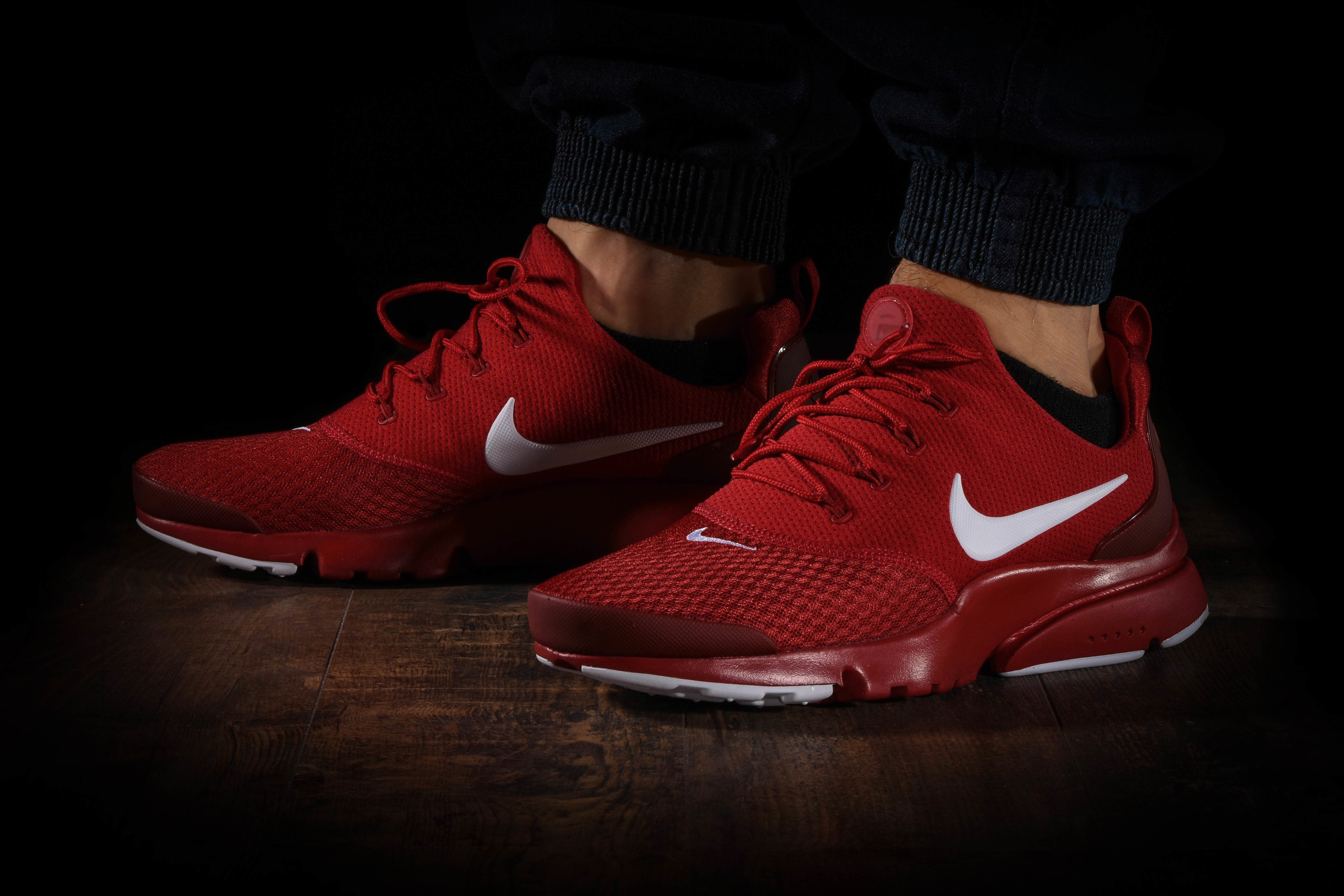 NIKE AIR PRESTO FLY SE GYM RED