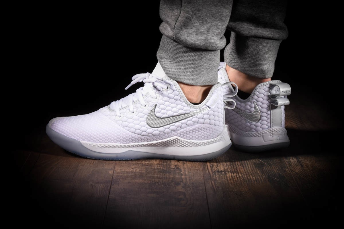 Lebron witness 3 white online black