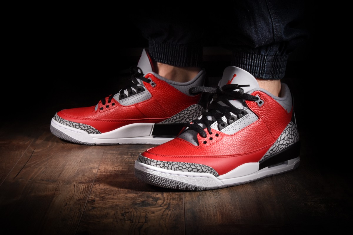 NIKE AIR JORDAN 3 RETRO SE RED CEMENT