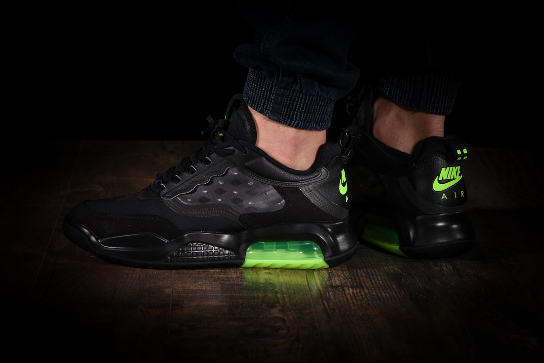 nike air 200 black and green