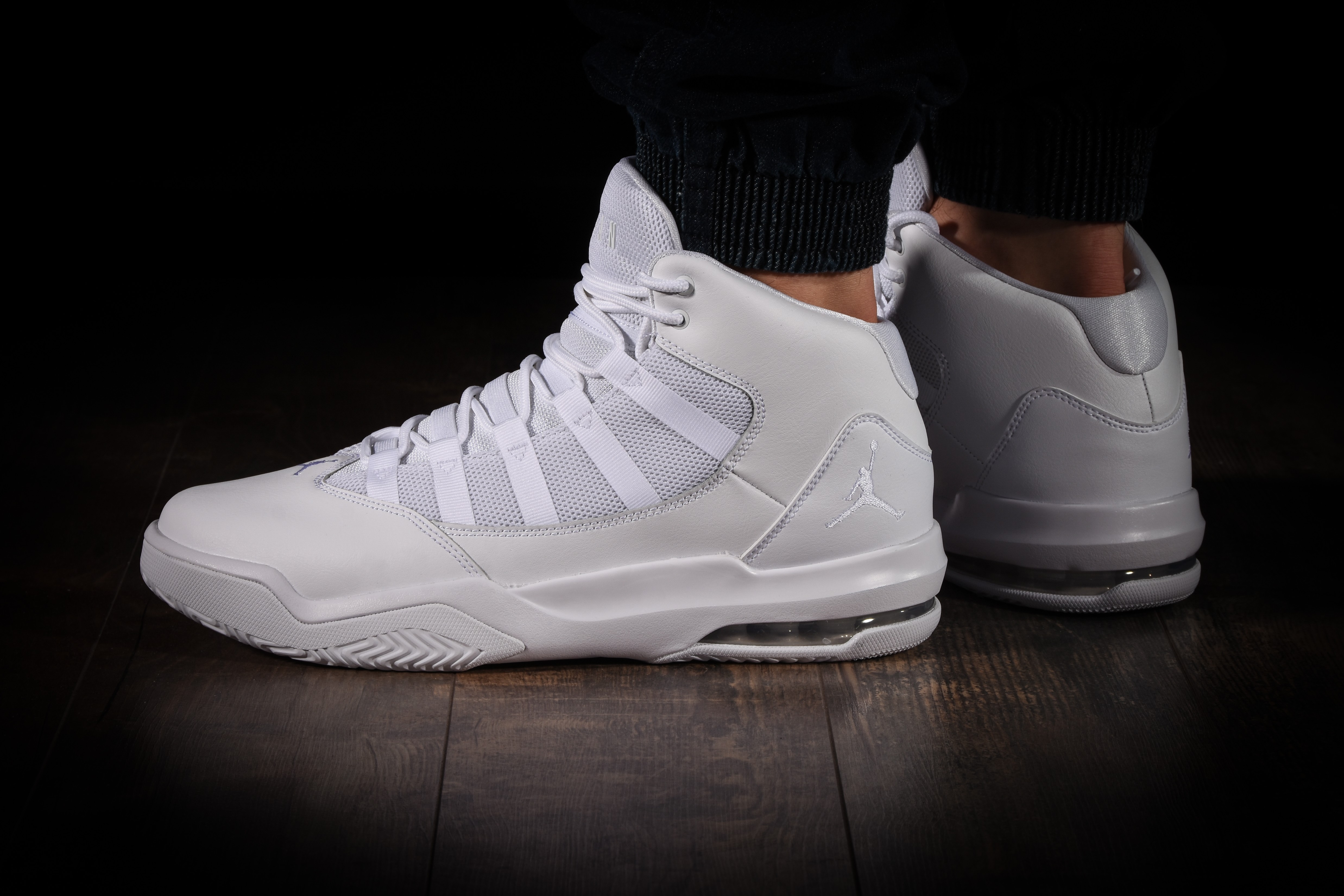 NIKE AIR JORDAN MAX AURA TRIPLE WHITE for 95.00 kicksmaniac