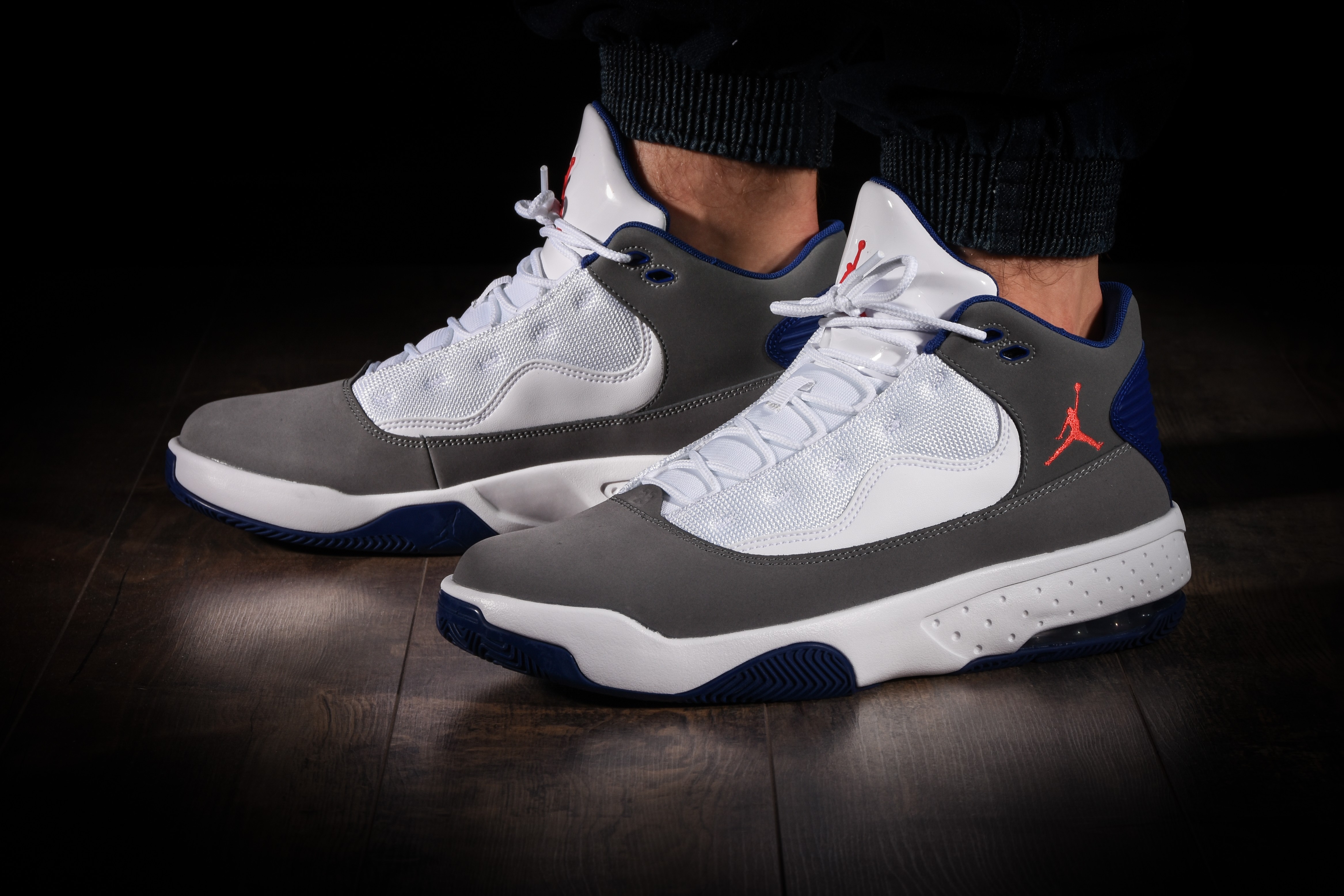 NIKE AIR JORDAN MAX AURA 2 COOL GREY SPACE BLUE