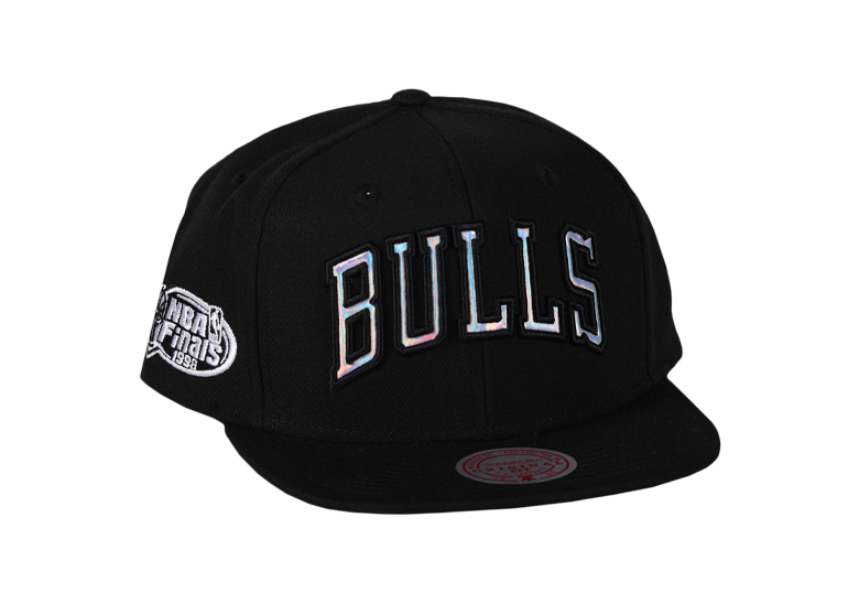 MITCHELL & NESS IRIDESCENT WORDMARK SNAPBACK HWC CHICAGO BULLS