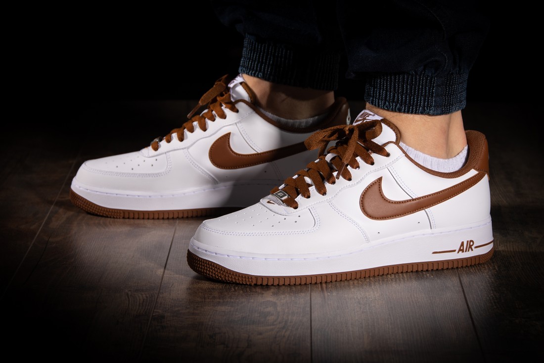 NIKE AIR FORCE 1 LOW WHITE PECAN