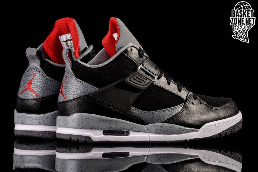 NIKE AIR JORDAN FLIGHT 45 BRED price 1235.00SEK Basketzone
